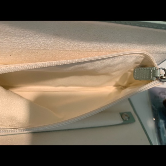 McKenna leather travel jewelry portfolio - Picture 6 of 8